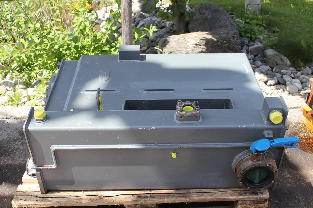 Liebherr R 924 compact - Alkatrész - Lánctalpas kotró: 3 kép. Liebherr R 924 compact - Alkatrész - Lánctalpas kotró: 3 kép.