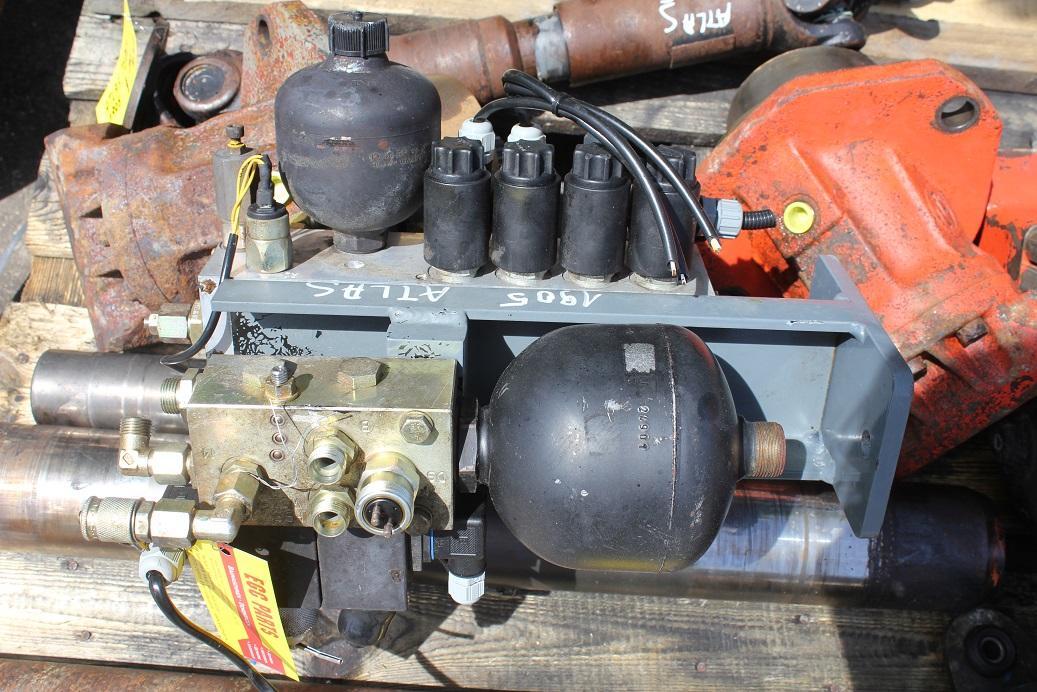 Atlas Terex 1905 M - Hidraulikus szelep - Építőipari gépek: 1 kép. Atlas Terex 1905 M - Hidraulikus szelep - Építőipari gépek: 1 kép.