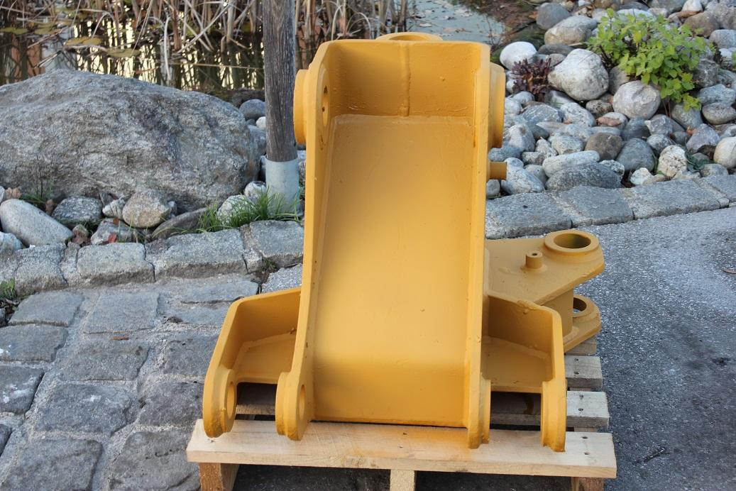 Benmac 3.12R - Karosszéria és külső - Kotrógép: 5 kép. Benmac 3.12R - Karosszéria és külső - Kotrógép: 5 kép.