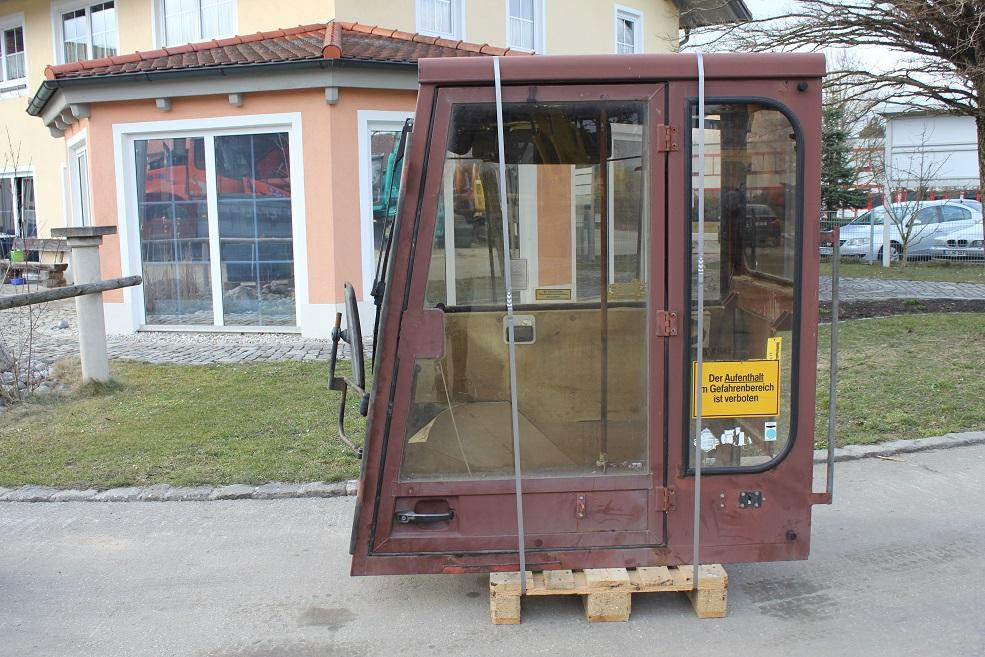 Case 1088 - Fülke - Építőipari gépek: 4 kép. Case 1088 - Fülke - Építőipari gépek: 4 kép.