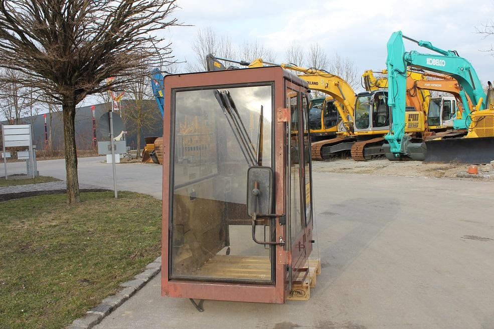 Case 1088 - Fülke - Építőipari gépek: 2 kép. Case 1088 - Fülke - Építőipari gépek: 2 kép.