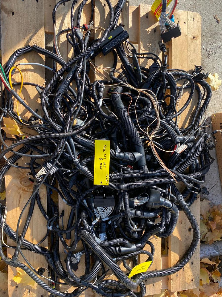 Case WX 165 - Kábel/ Kábelkorbácso - Építőipari gépek: 1 kép. Case WX 165 - Kábel/ Kábelkorbácso - Építőipari gépek: 1 kép.