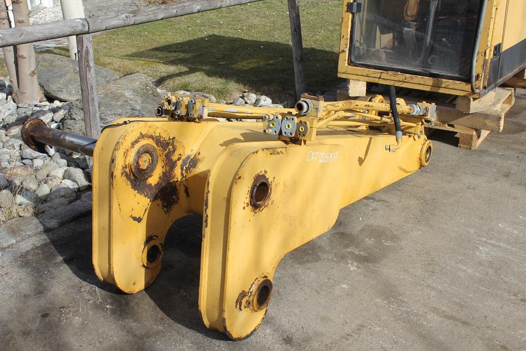 Caterpillar 206 BFT - Darugém - Kotrógép: 2 kép. Caterpillar 206 BFT - Darugém - Kotrógép: 2 kép.