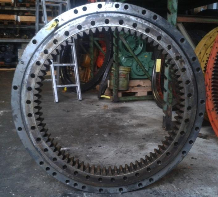 Caterpillar 307 - Elforduló gyűrű - Építőipari gépek: 1 kép. Caterpillar 307 - Elforduló gyűrű - Építőipari gépek: 1 kép.