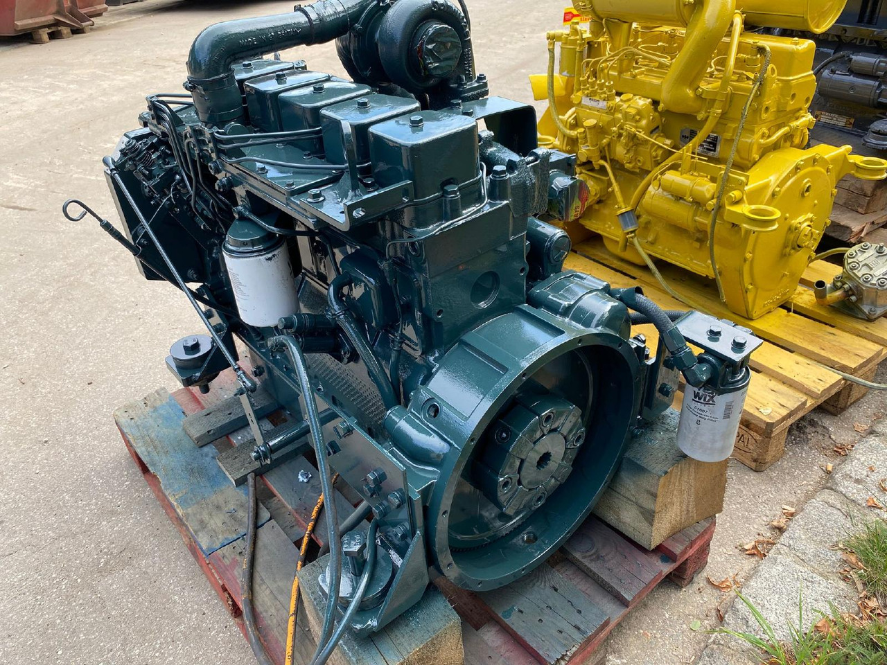 Cummins 6BT 5.9 - Motor - Építőipari gépek: 1 kép. Cummins 6BT 5.9 - Motor - Építőipari gépek: 1 kép.