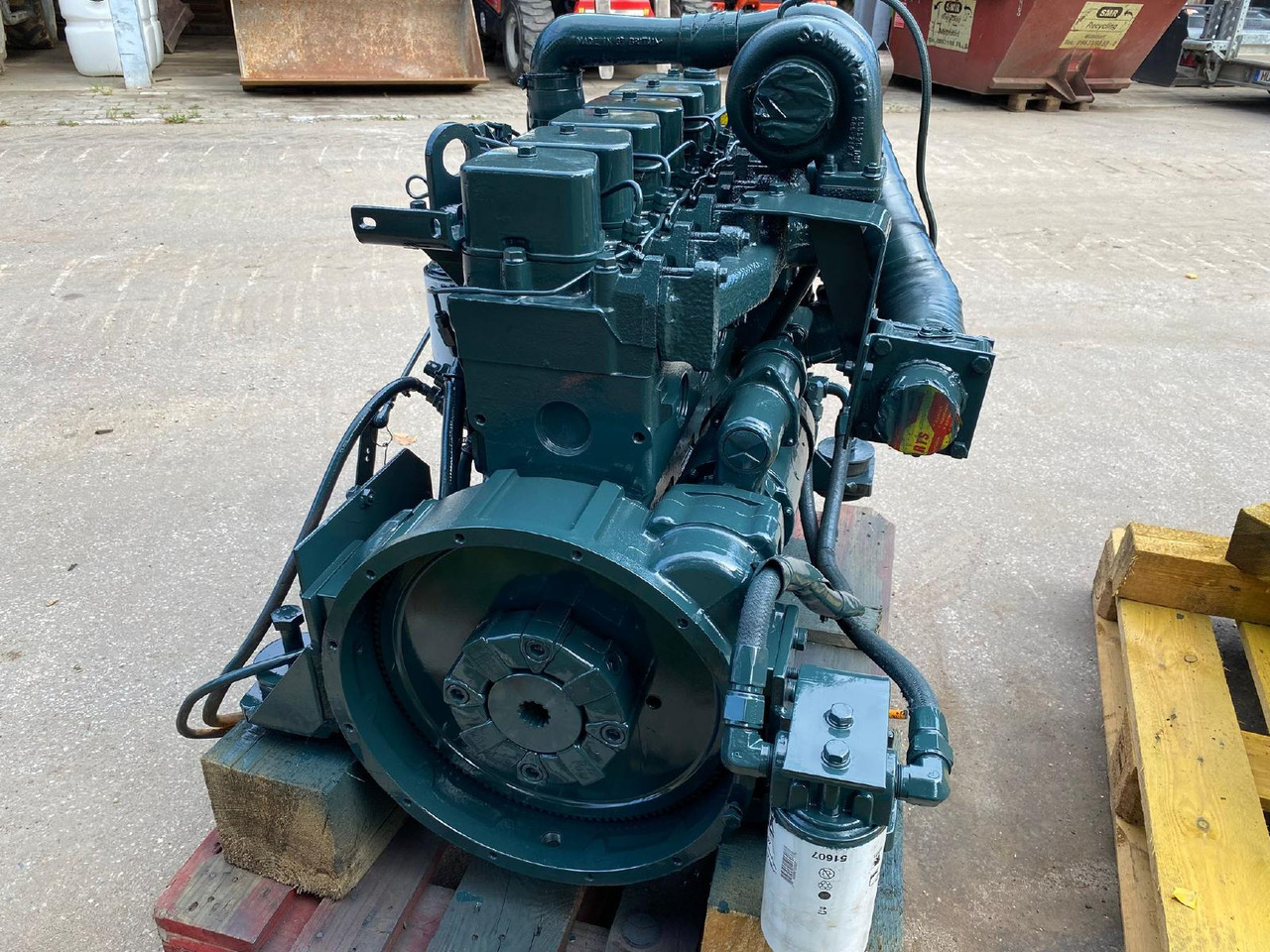 Cummins 6BT 5.9 - Motor - Építőipari gépek: 2 kép. Cummins 6BT 5.9 - Motor - Építőipari gépek: 2 kép.