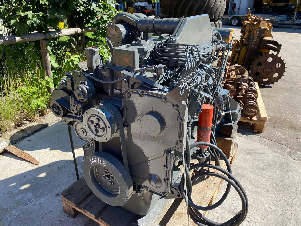 Cummins 6CTA 8.3 typ 505/8.3 - Motor - Építőipari gépek: 2 kép. Cummins 6CTA 8.3 typ 505/8.3 - Motor - Építőipari gépek: 2 kép.