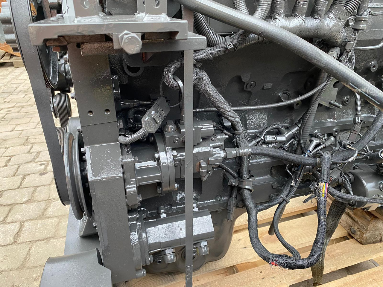 Cummins QSM 11 aus Doosan DL 500 - Motor - Építőipari gépek: 5 kép. Cummins QSM 11 aus Doosan DL 500 - Motor - Építőipari gépek: 5 kép.