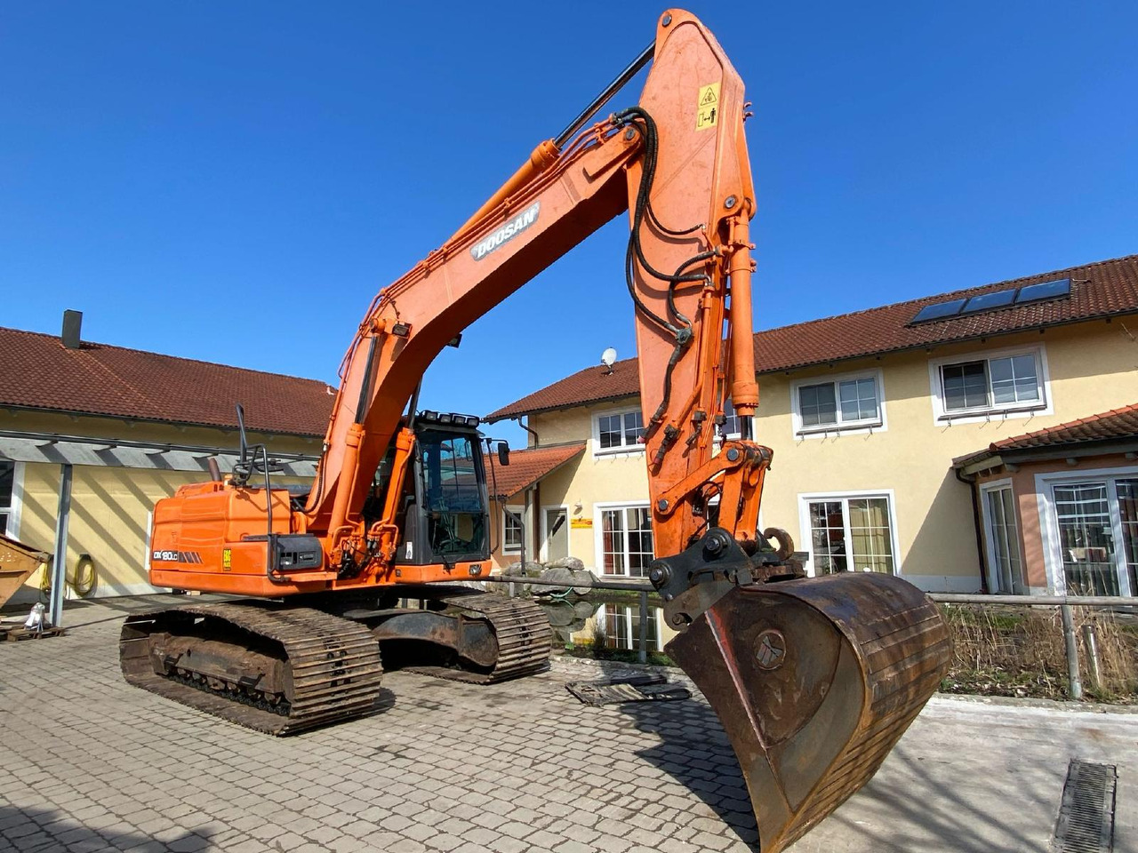 Doosan DX 180 LC -3 - Lánctalpas kotró: 1 kép. Doosan DX 180 LC -3 - Lánctalpas kotró: 1 kép.
