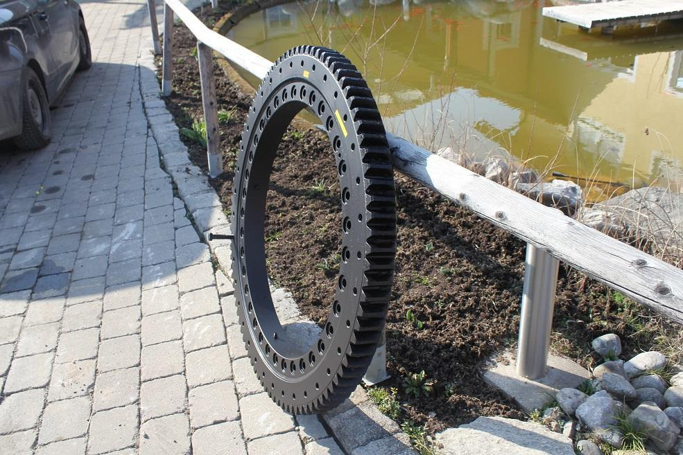 Eder 825 Industrie - Elforduló gyűrű - Építőipari gépek: 4 kép. Eder 825 Industrie - Elforduló gyűrű - Építőipari gépek: 4 kép.