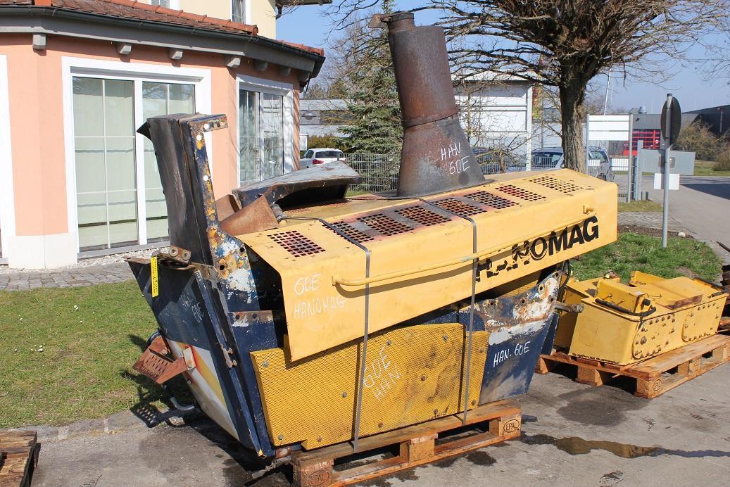 Hanomag 60E - Karosszéria és külső - Gumikerekes homlokrakodó: 1 kép. Hanomag 60E - Karosszéria és külső - Gumikerekes homlokrakodó: 1 kép.