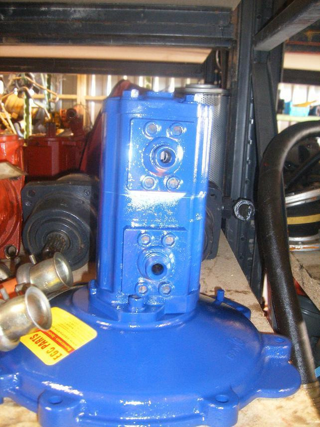 Hitachi 5 tONNER - Hidraulikus szivattyú - Építőipari gépek: 4 kép. Hitachi 5 tONNER - Hidraulikus szivattyú - Építőipari gépek: 4 kép.