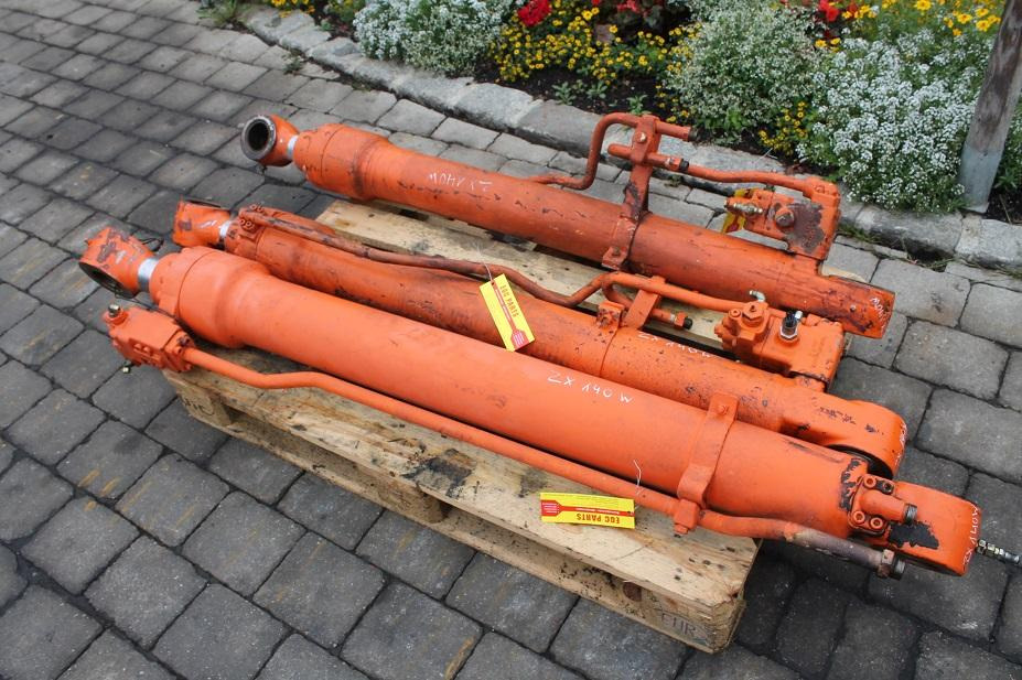 Hitachi ZX 140W - Hidraulikus henger - Építőipari gépek: 1 kép. Hitachi ZX 140W - Hidraulikus henger - Építőipari gépek: 1 kép.