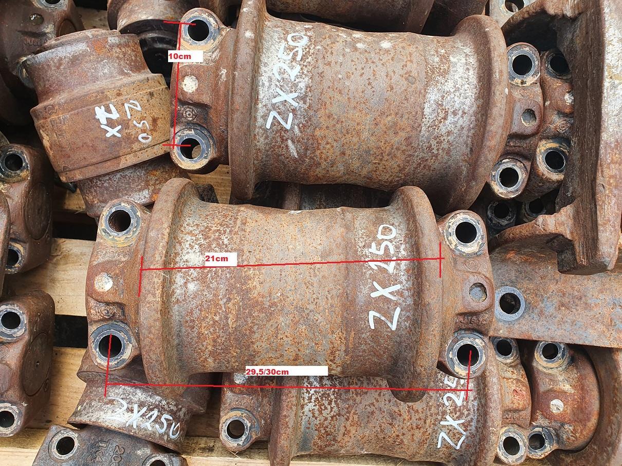Hitachi ZX 250 LC N 3 - Lánctalp - Görgő - Lánctalpas kotró: 2 kép. Hitachi ZX 250 LC N 3 - Lánctalp - Görgő - Lánctalpas kotró: 2 kép.