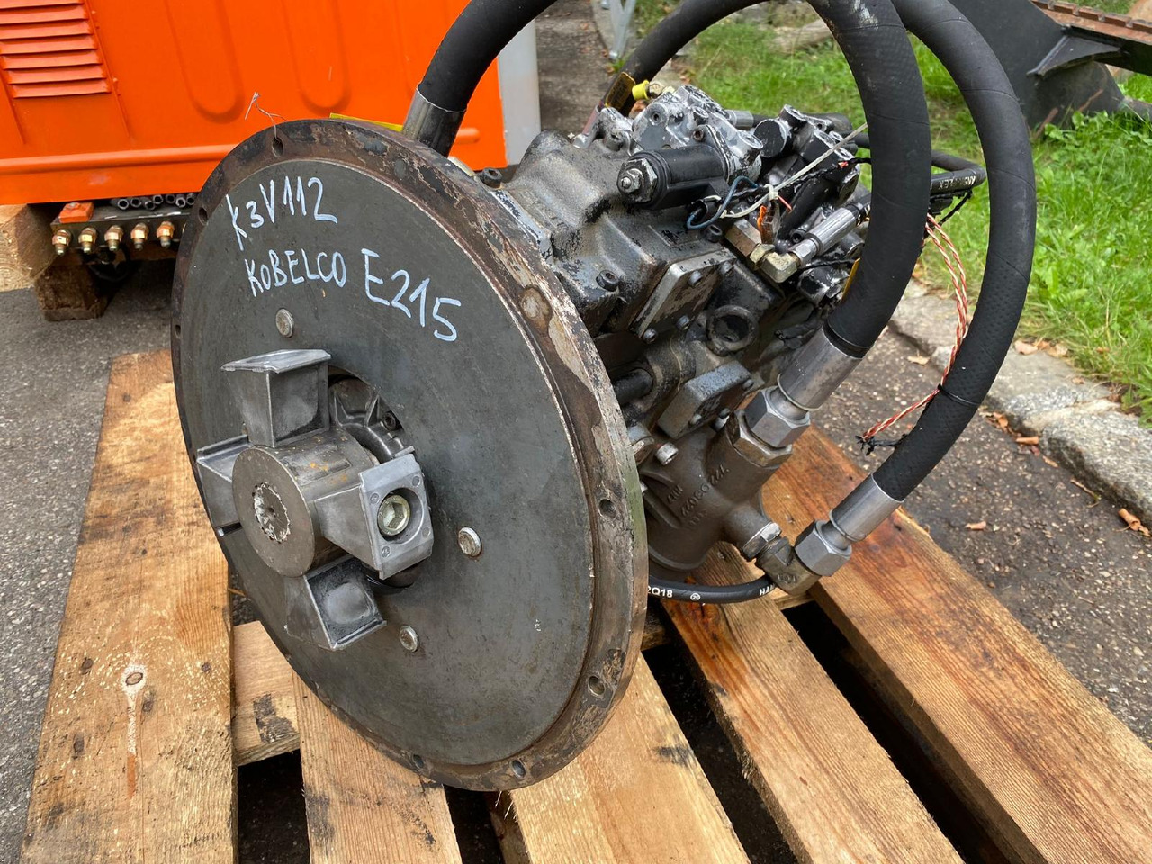 Kawasaki K3V112 aus Fiat Kobelco E 215 - Hidraulikus szivattyú - Építőipari gépek: 4 kép. Kawasaki K3V112 aus Fiat Kobelco E 215 - Hidraulikus szivattyú - Építőipari gépek: 4 kép.