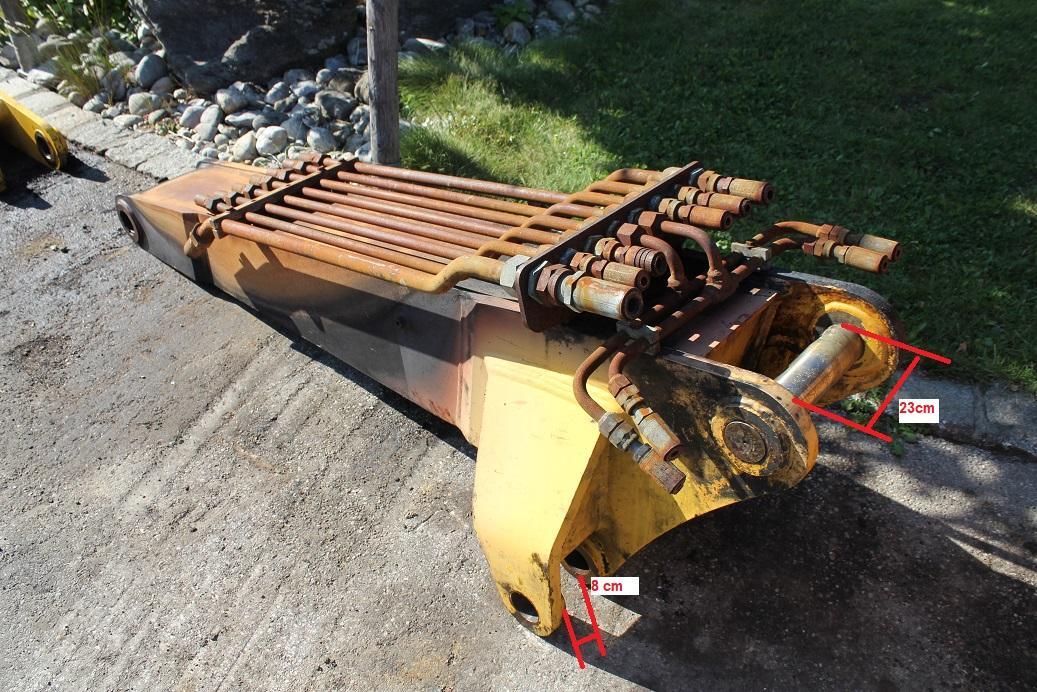 Komatsu PW 95 - Darugém - Kotrógép: 3 kép. Komatsu PW 95 - Darugém - Kotrógép: 3 kép.