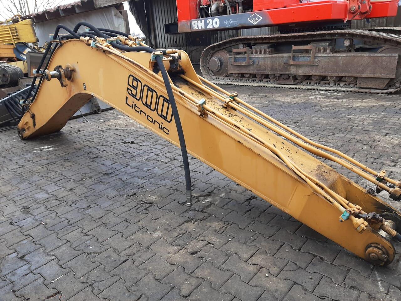 Liebherr A 900 LIT - Darugém - Kotrógép: 2 kép. Liebherr A 900 LIT - Darugém - Kotrógép: 2 kép.