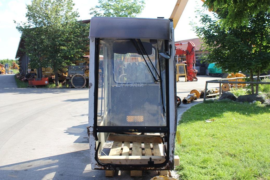 Liebherr A 902 LIT - Fülke - Építőipari gépek: 3 kép. Liebherr A 902 LIT - Fülke - Építőipari gépek: 3 kép.