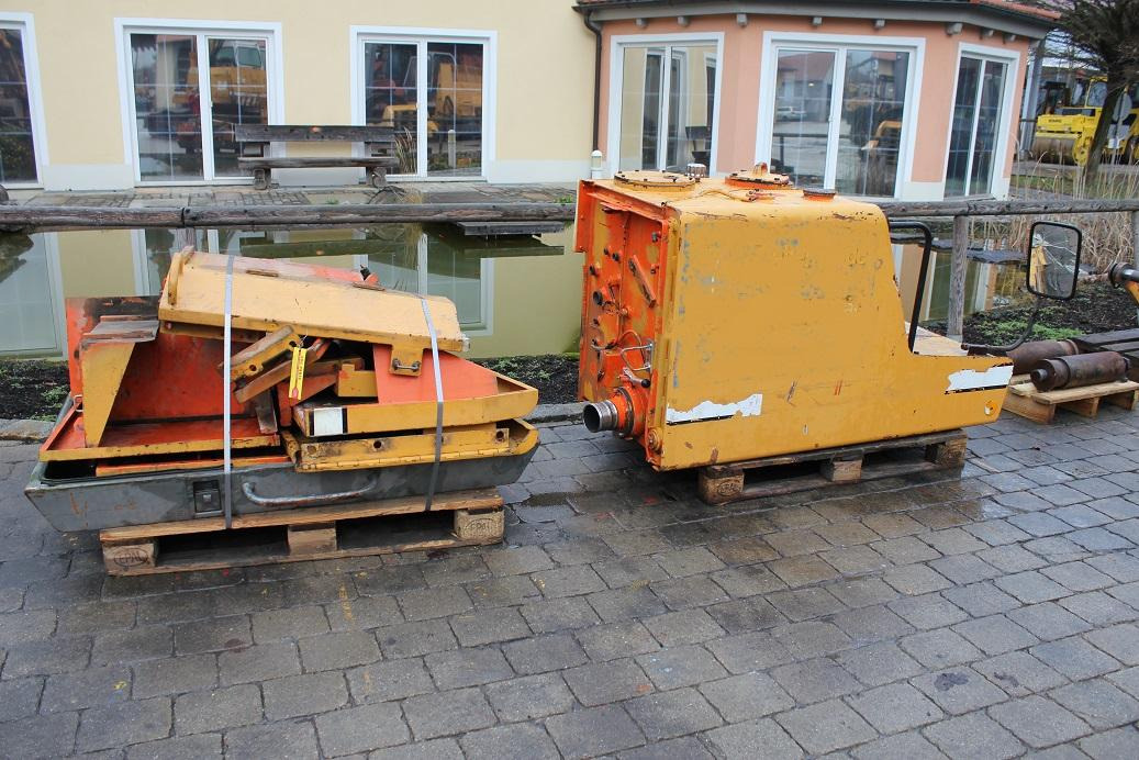 Liebherr A902 LIT - Karosszéria és külső - Építőipari gépek: 1 kép. Liebherr A902 LIT - Karosszéria és külső - Építőipari gépek: 1 kép.