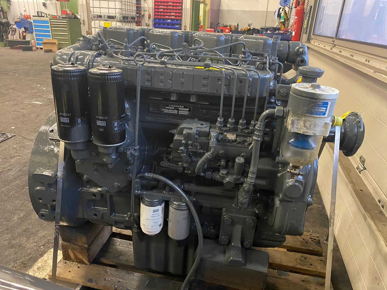 Liebherr D904T n ü - Motor - Építőipari gépek: 3 kép. Liebherr D904T n ü - Motor - Építőipari gépek: 3 kép.