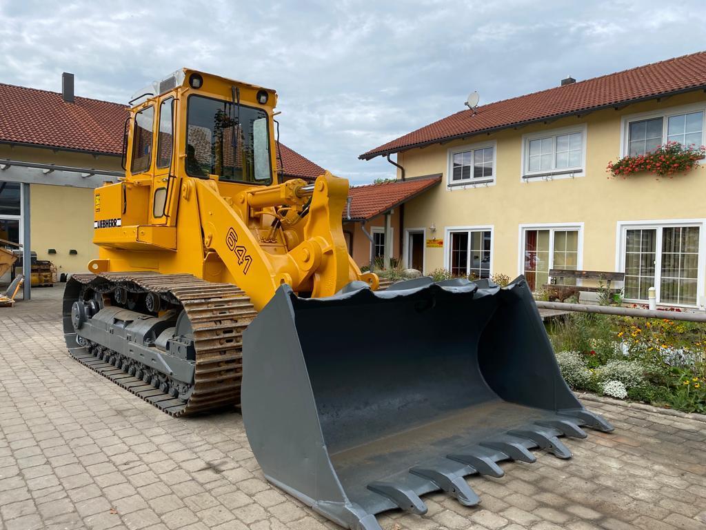 Liebherr LR 641 - Lánctalpas homlokrakodó: 1 kép. Liebherr LR 641 - Lánctalpas homlokrakodó: 1 kép.