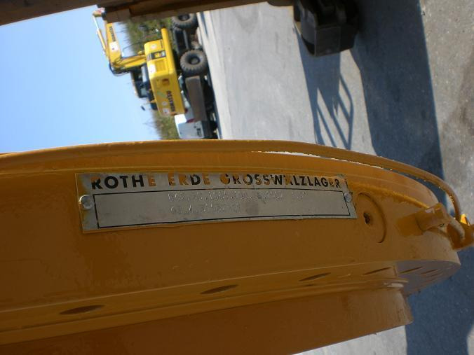 Liebherr R 912 LC Litronik - Elforduló gyűrű - Építőipari gépek: 4 kép. Liebherr R 912 LC Litronik - Elforduló gyűrű - Építőipari gépek: 4 kép.