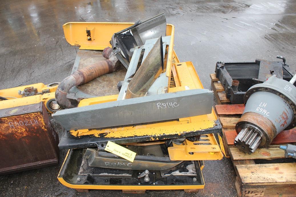 Liebherr R 914 C - Karosszéria és külső - Kotrógép: 4 kép. Liebherr R 914 C - Karosszéria és külső - Kotrógép: 4 kép.