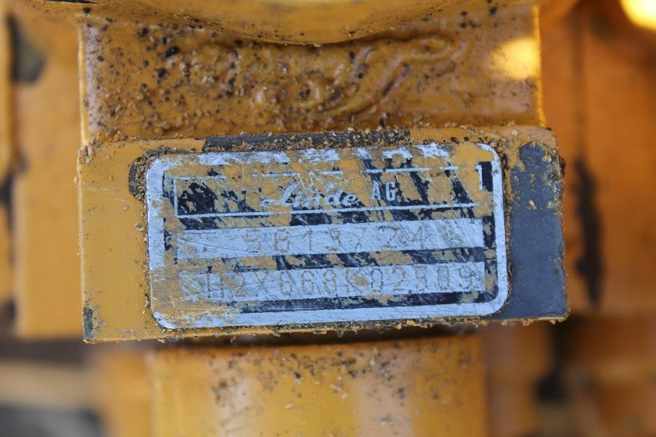 Liebherr R 924 HDSL - Hidraulikus szelep - Építőipari gépek: 5 kép. Liebherr R 924 HDSL - Hidraulikus szelep - Építőipari gépek: 5 kép.