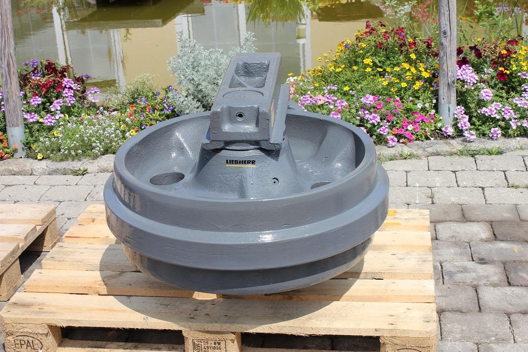 Liebherr R 974 - Járószerkezet alkatrészek - Építőipari gépek: 4 kép. Liebherr R 974 - Járószerkezet alkatrészek - Építőipari gépek: 4 kép.