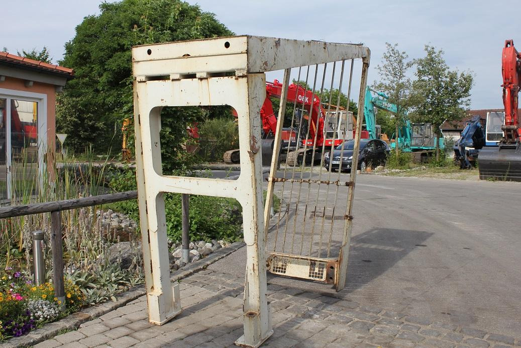 Liebherr R 974, R 964 - Karosszéria és külső - Építőipari gépek: 2 kép. Liebherr R 974, R 964 - Karosszéria és külső - Építőipari gépek: 2 kép.