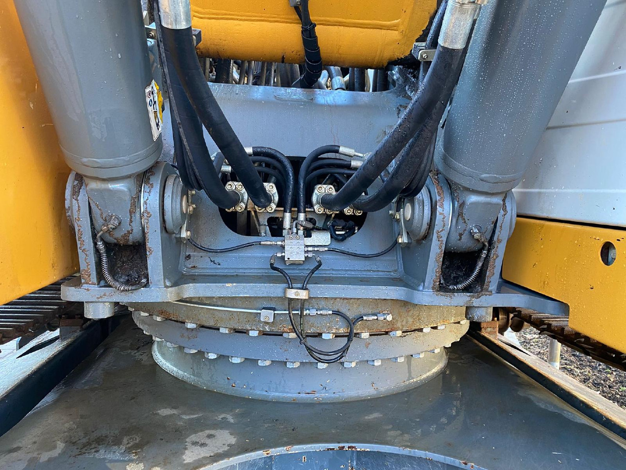 Liebherr R936 NLC - Lánctalpas kotró: 5 kép. Liebherr R936 NLC - Lánctalpas kotró: 5 kép.