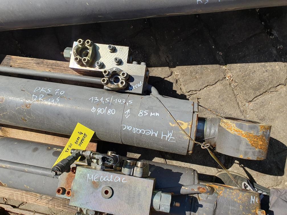 Mecalac 714 MW - Hidraulikus henger - Építőipari gépek: 5 kép. Mecalac 714 MW - Hidraulikus henger - Építőipari gépek: 5 kép.