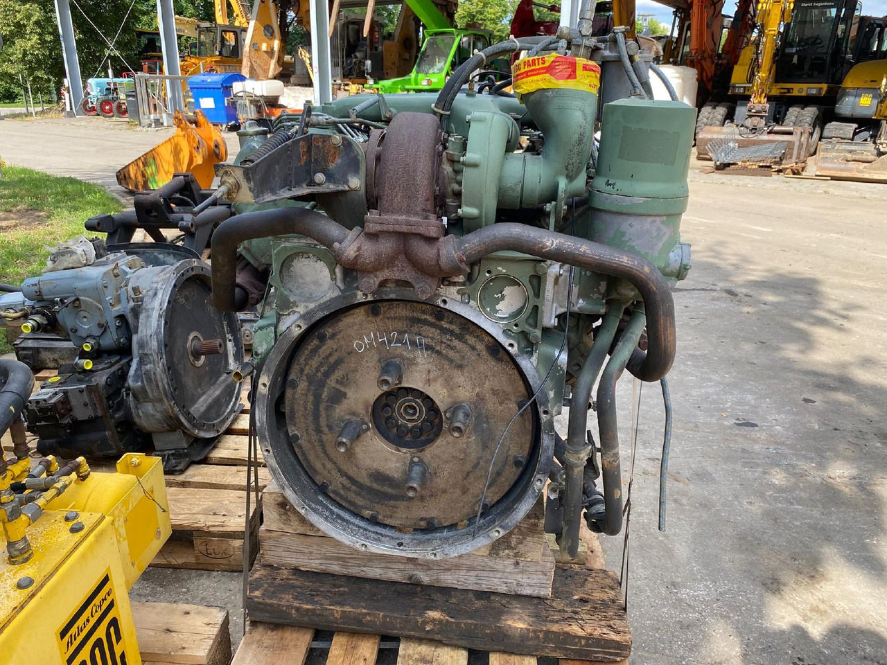 Mercedes Benz OM 421 aus PB 240 - Motor - Építőipari gépek: 3 kép. Mercedes Benz OM 421 aus PB 240 - Motor - Építőipari gépek: 3 kép.