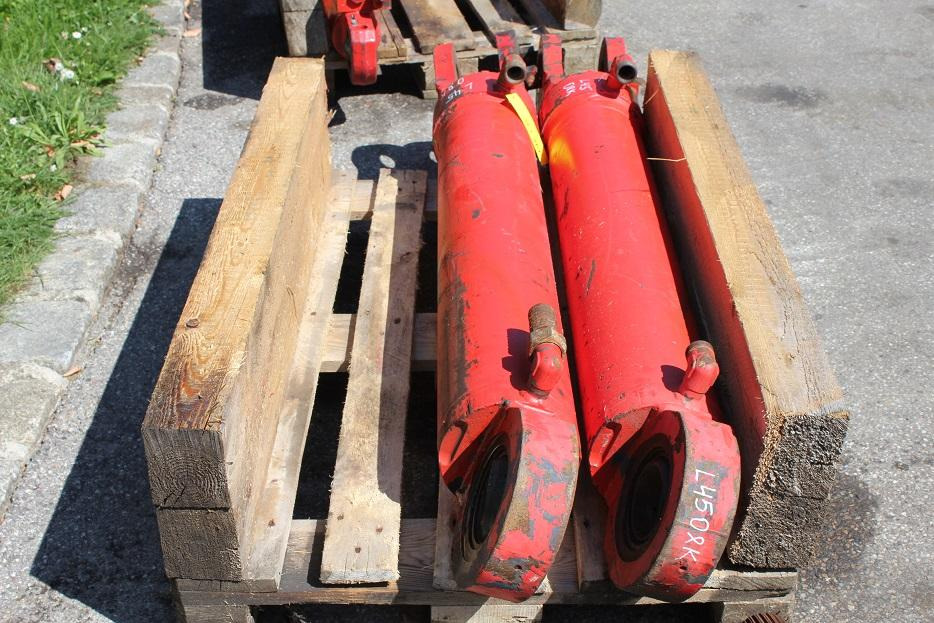 O&K L45 - Hidraulikus henger - Építőipari gépek: 2 kép. O&K L45 - Hidraulikus henger - Építőipari gépek: 2 kép.