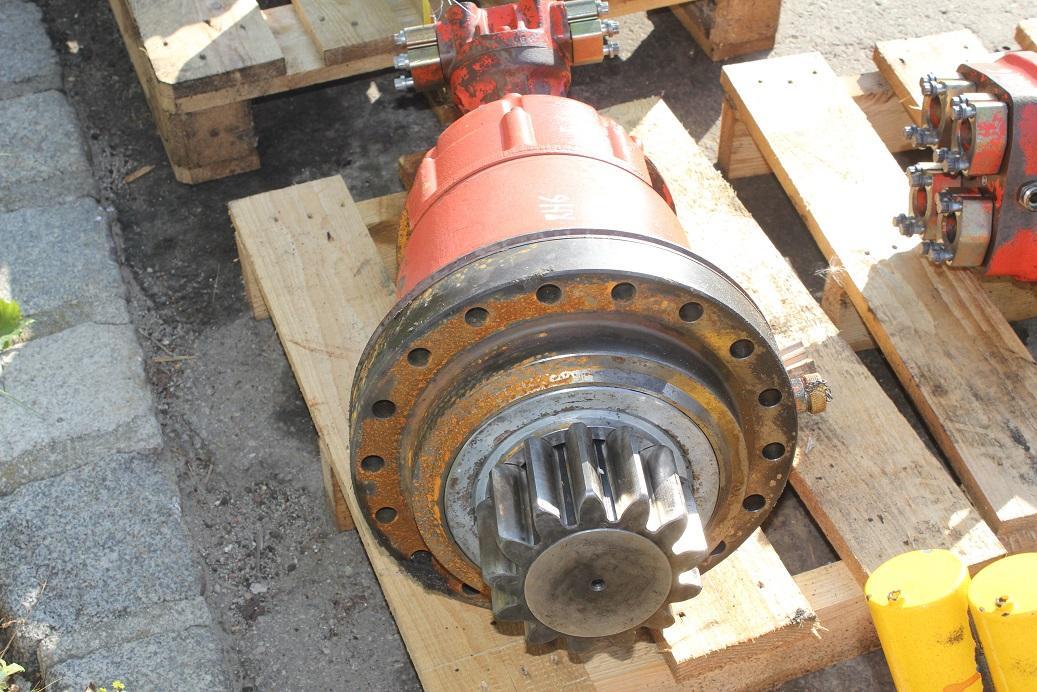 O&K RH 6 - Fordító motor - Lánctalpas kotró: 3 kép. O&K RH 6 - Fordító motor - Lánctalpas kotró: 3 kép.