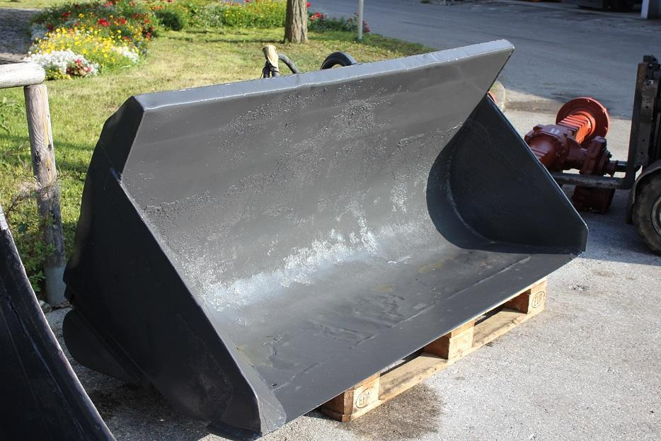 Schaeff SKL831/ ZL 6B - Rakodókanál - Építőipari gépek: 1 kép. Schaeff SKL831/ ZL 6B - Rakodókanál - Építőipari gépek: 1 kép.