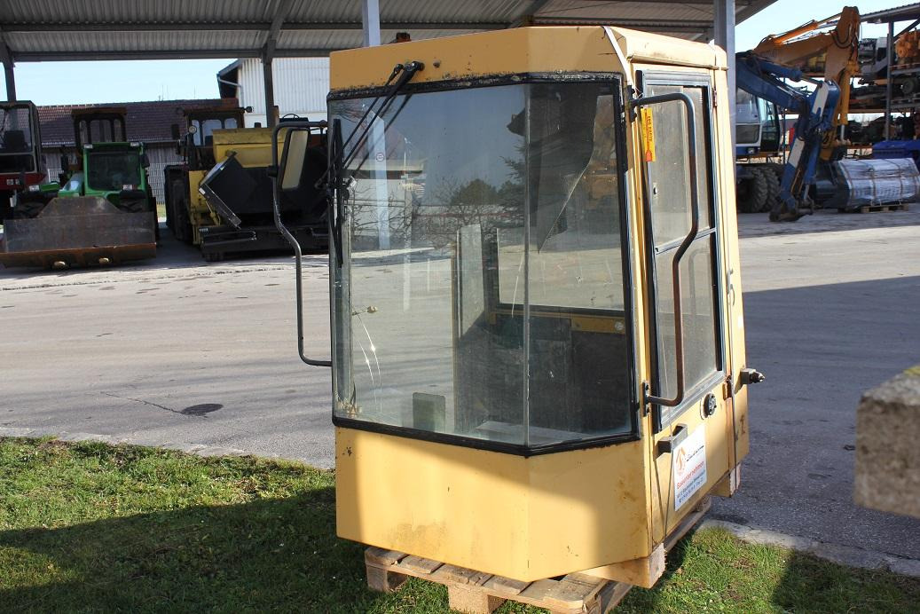 Schaeff ZL6B - Fülke - Építőipari gépek: 1 kép. Schaeff ZL6B - Fülke - Építőipari gépek: 1 kép.