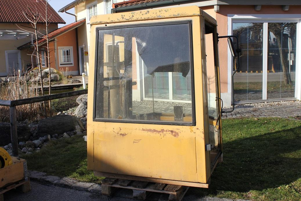 Schaeff ZL6B - Fülke - Építőipari gépek: 4 kép. Schaeff ZL6B - Fülke - Építőipari gépek: 4 kép.