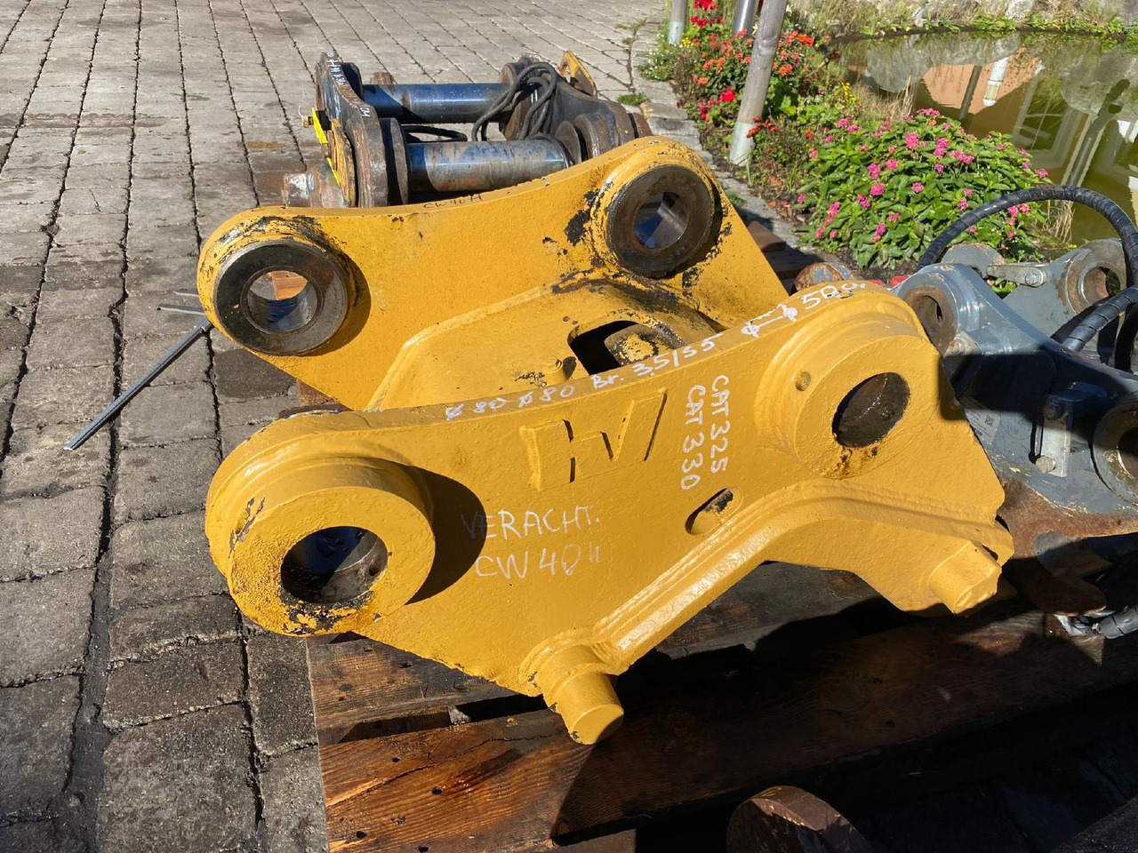 Verachtert SW 40 CAT 320/CAT 330 - Gyorscsatlakozó - Építőipari gépek: 5 kép. Verachtert SW 40 CAT 320/CAT 330 - Gyorscsatlakozó - Építőipari gépek: 5 kép.