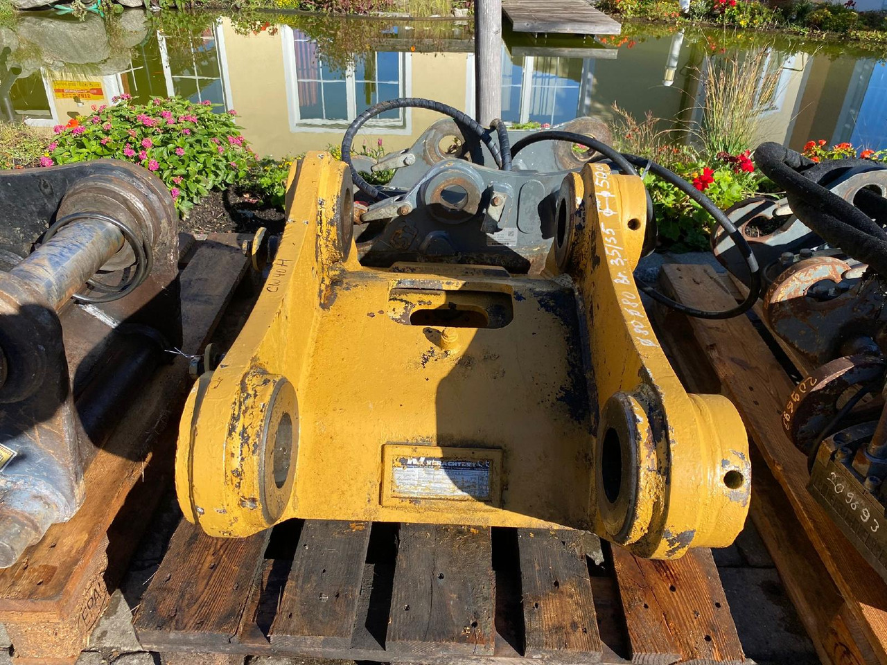 Verachtert SW 40 CAT 320/CAT 330 - Gyorscsatlakozó - Építőipari gépek: 2 kép. Verachtert SW 40 CAT 320/CAT 330 - Gyorscsatlakozó - Építőipari gépek: 2 kép.