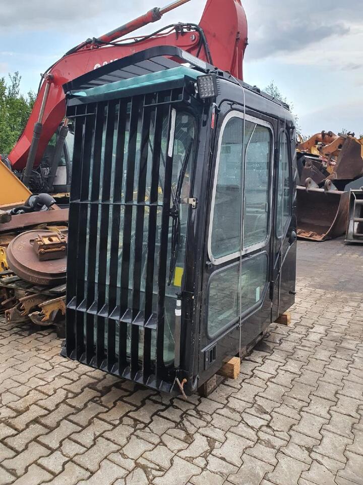 Volvo EC 240 BNLC - Fülke - Építőipari gépek: 1 kép. Volvo EC 240 BNLC - Fülke - Építőipari gépek: 1 kép.