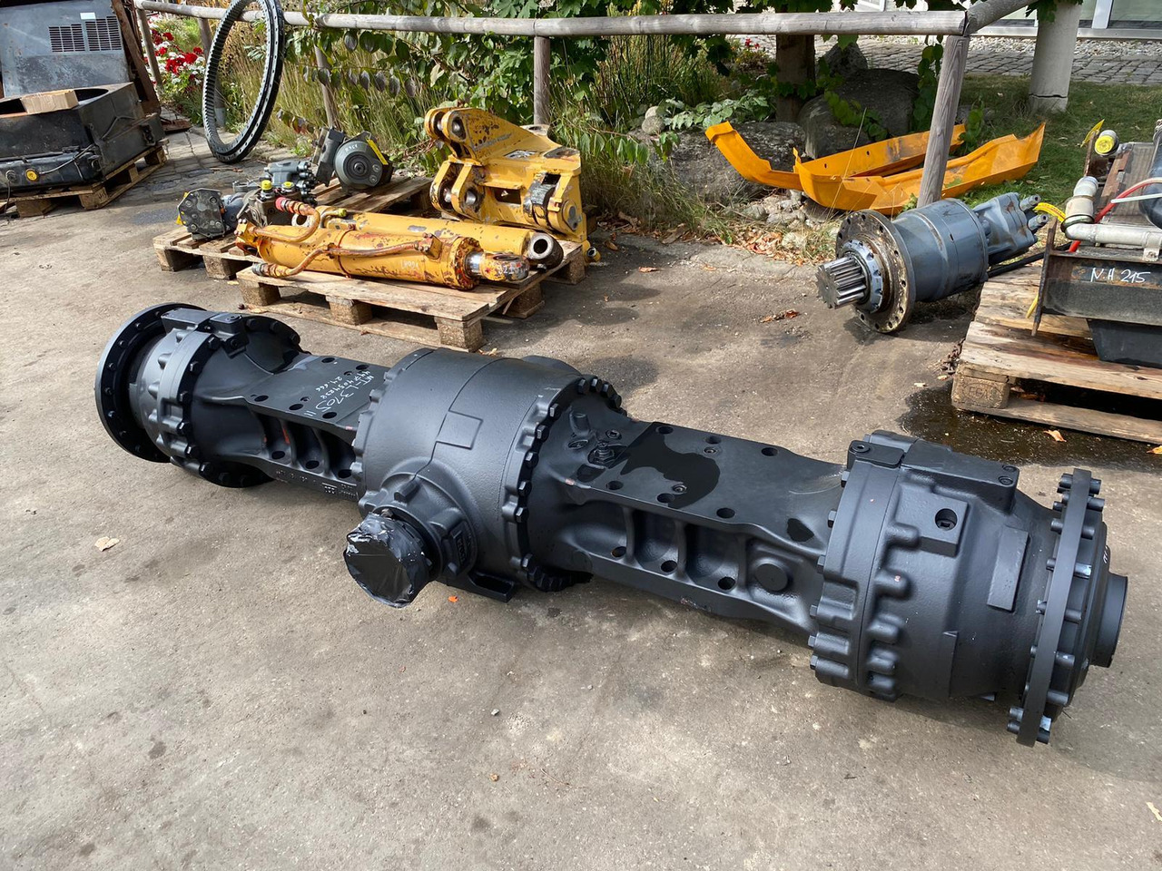 ZF MT-L 3105 II - Tengely és alkatrészek - Építőipari gépek: 2 kép. ZF MT-L 3105 II - Tengely és alkatrészek - Építőipari gépek: 2 kép.