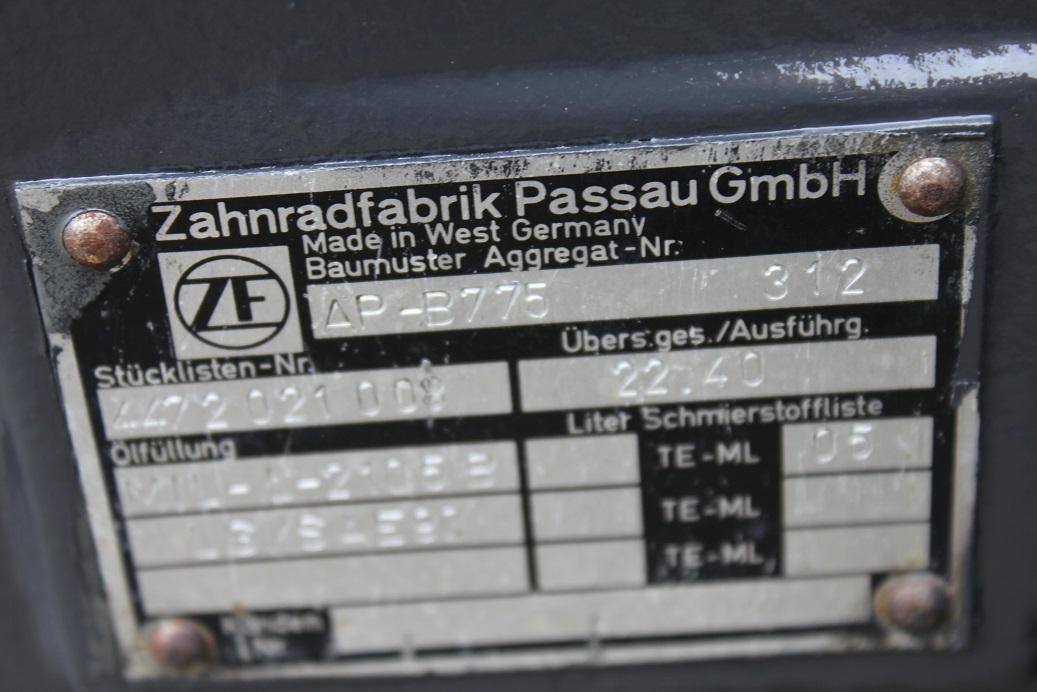 Zeppelin ZF AP B775, APL B 775 aus ZM 19 - Tengely és alkatrészek - Építőipari gépek: 5 kép. Zeppelin ZF AP B775, APL B 775 aus ZM 19 - Tengely és alkatrészek - Építőipari gépek: 5 kép.