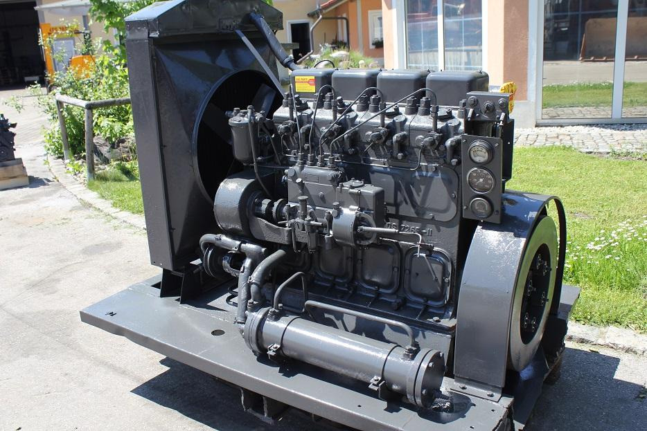 Zetor AS - Motor - Építőipari gépek: 1 kép. Zetor AS - Motor - Építőipari gépek: 1 kép.