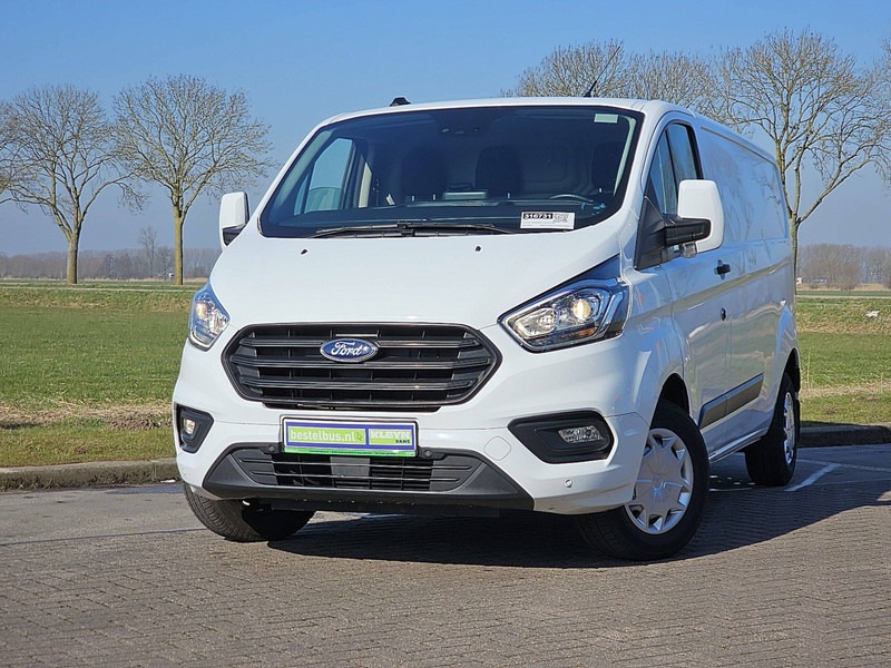 Ford Transit Custom 2.0 L2H1 Navi 130Pk Eur6 - Kis furgon: 1 kép. Ford Transit Custom 2.0 L2H1 Navi 130Pk Eur6 - Kis furgon: 1 kép.