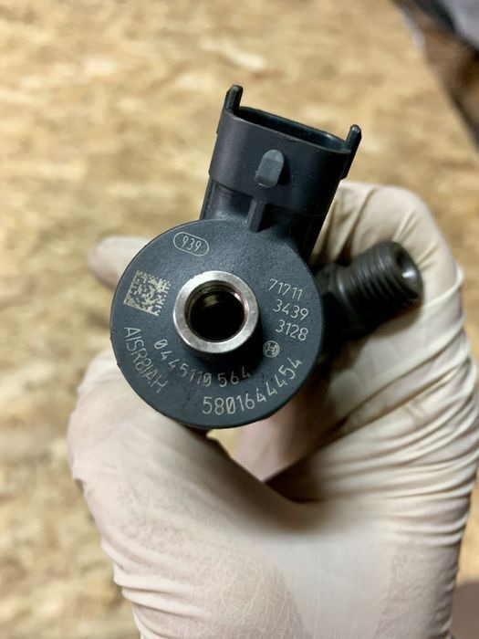 0445110564 for IVECO Daily 3.0 commercial vehicle - Befecskendező szelep - Kisteherautó: 1 kép. 0445110564 for IVECO Daily 3.0 commercial vehicle - Befecskendező szelep - Kisteherautó: 1 kép.