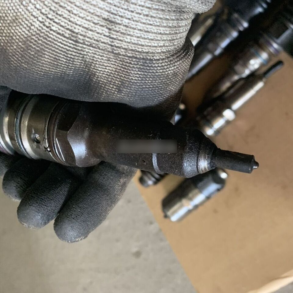 Bosch 0414701006 IVECO Stralis truck - Befecskendező szelep - Teherautó: 5 kép. Bosch 0414701006 IVECO Stralis truck - Befecskendező szelep - Teherautó: 5 kép.