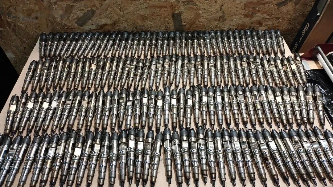 Bosch 0445124056 MAN truck - Befecskendező szelep - Teherautó: 1 kép. Bosch 0445124056 MAN truck - Befecskendező szelep - Teherautó: 1 kép.