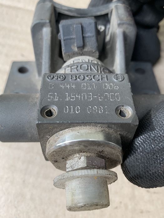 Bosch Moduł, zawór dozujący, wtrysk mocznika adblue 0444011006 - Kipufogórendszer - Teherautó: 2 kép. Bosch Moduł, zawór dozujący, wtrysk mocznika adblue 0444011006 - Kipufogórendszer - Teherautó: 2 kép.