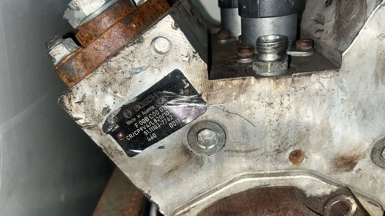 Bosch Pompa Wysokiego Ciśnienia MAN "V" MAN 51.11103-7762 F00BC0 51.11103-7762 truck - Üzemanyag szivattyú - Teherautó: 2 kép. Bosch Pompa Wysokiego Ciśnienia MAN "V" MAN 51.11103-7762 F00BC0 51.11103-7762 truck - Üzemanyag szivattyú - Teherautó: 2 kép.